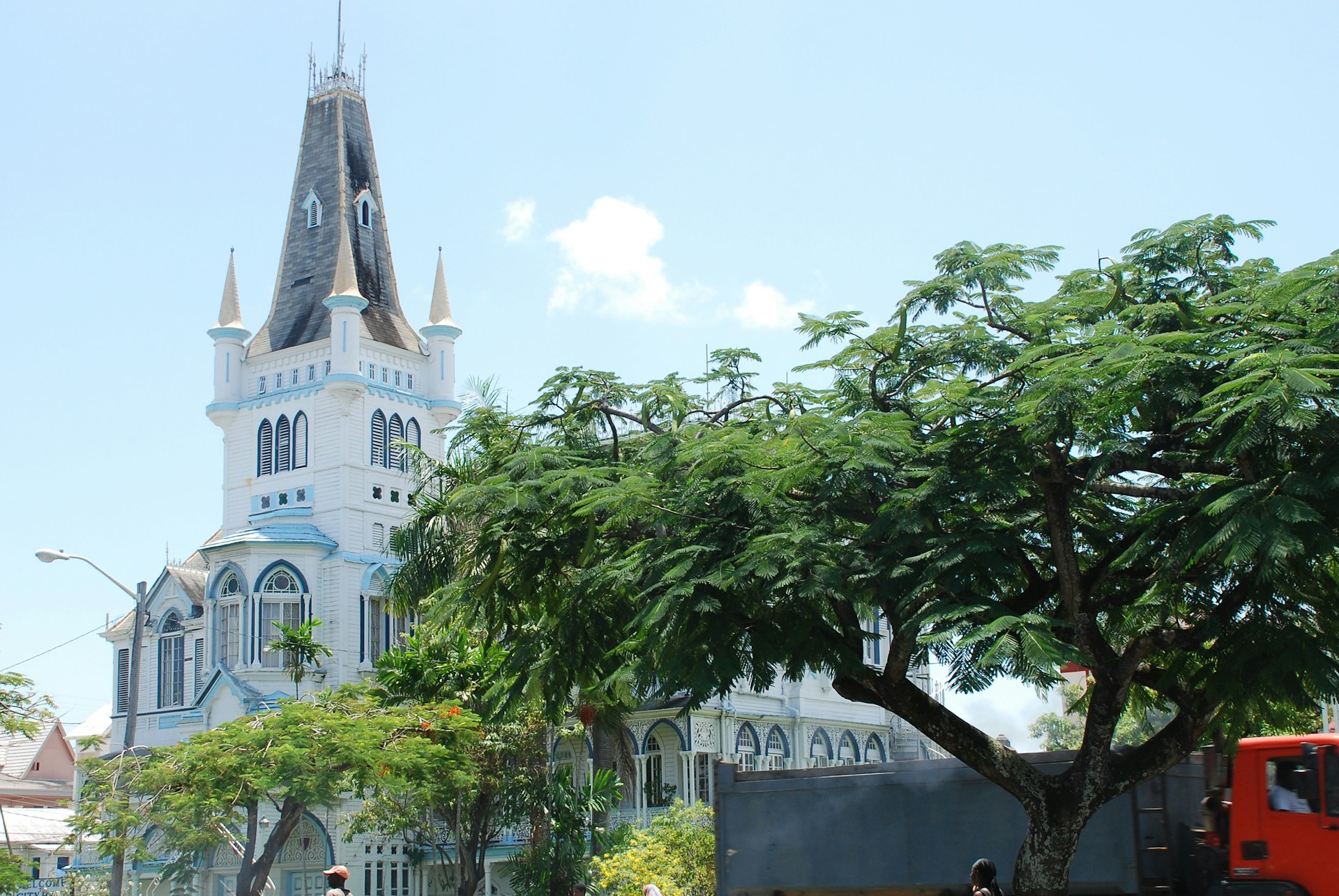 Französisch-Guayana-Von der Strafkolonie zum Raumfahrtzentrum