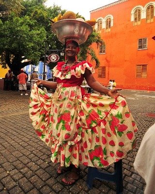 frau cartagena kolumbien